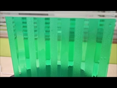 mit einer Breite von nicht mehr als 20 mm