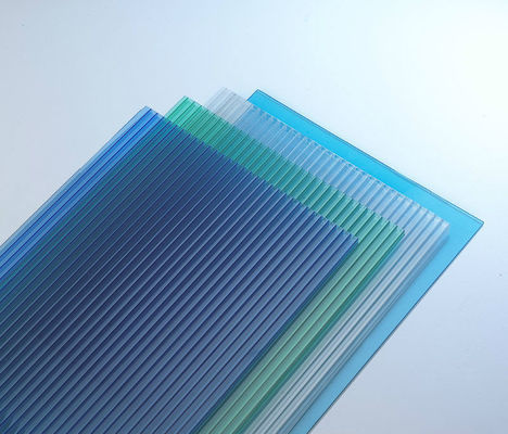 Polycarbonat-Dachplatten zur Schalldämmung mit einer Dicke von 3,8-18 mm