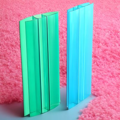 Ein guter Preis. Schlagfestes Polycarbonat-H-Steckverbinder / Polycarbonat-extrudierte Kunststoffprofile Online