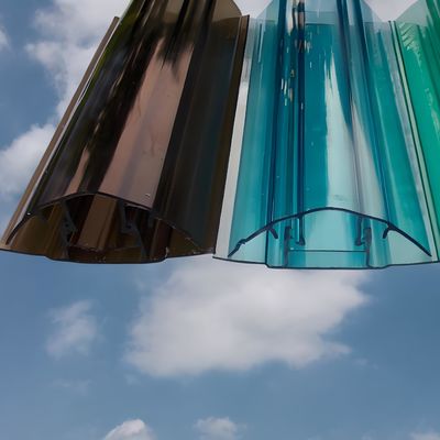 Anpassbare Polycarbonat-Kunststoffprofile Ober- und Untersteckverbinder für den Bau