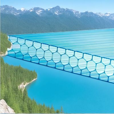 2.1m*5.8m Größe 16mm Farbiges Honighals Polycarbonatblech Höhere Lichtdiffusion und Wärmedämmung für den Bau