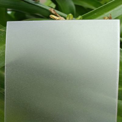 Gefrorene Polycarbonatfolie Lichtdiffusion Verbesserte Privatsphäre Wirkungsbeständigkeit UV-Schutz für Oberlichter und Trennwände