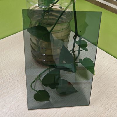2mm Grau 4feet-7feet Polycarbonat-Dachbleche widerstehen extremen Wetterbedingungen für Langlebigkeit und Haltbarkeit