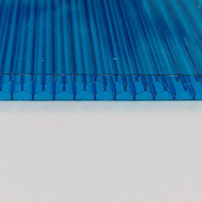 Ein guter Preis. 10mm Blau Polycarbonat Honigsehe-Blatt anpassbare Größe und Farboptionen, um den Projektanforderungen gerecht zu werden Online
