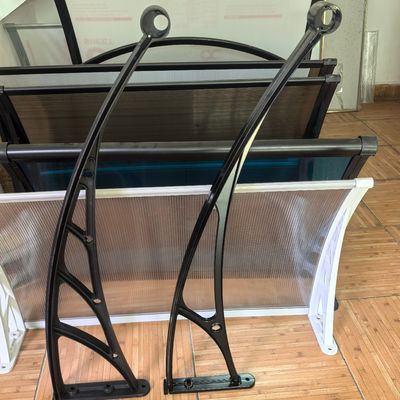 Aluminiumlegierte Halterung für Heimwerkerfenster zur sicheren Aufbewahrung von Polycarbonatblechen unter Wind, Regen oder Schneelasten