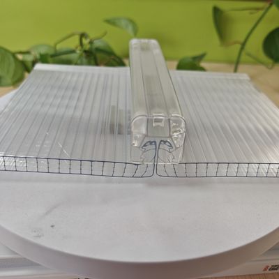 Vierfach-U-Schloss-Polycarbonatplatte für wärmeisolierende Bedachung