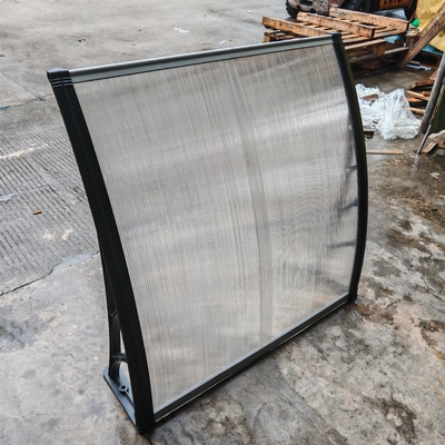 Geteilte Polycarbonat-Markise mit DIY-Kunststoffrahmen