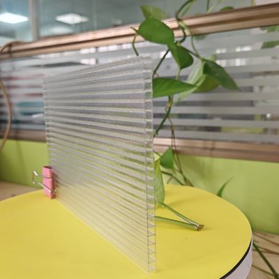 Ein guter Preis. Kristallklare 2,1m*5,8m Polycarbonat-Hohlplatte Die leichte Alternative zum Glas für einfache Installation und strukturelle Festigkeit Online