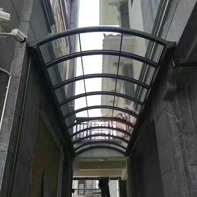 Ein guter Preis. Individuell angepasster Aluminiumrahmen und Polycarbonat-Dachdach mit thermischer Ausdehnung und wasserdichtem Versiegelungssystem für Außenschutz Online