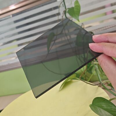 Ein guter Preis. Fabrikversorgung 5mm graue Polycarbonat-Massivplatte, leichtes, langlebiges Paneel mit Hartbeschichtungsoberfläche für Kratz-, Chemikalien- und UV-Beständigkeit Online