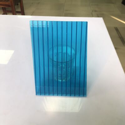 Ein guter Preis. Länge 2,44 m 5,8 m 11,9 m Maßgeschneiderte Plastik Polycarbonat Hohlblech Einfach zu installieren Blau Leichtgewicht Witterungsbeständig Klar Online