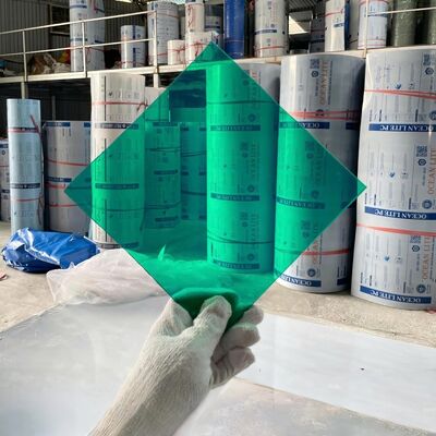 Leicht zu schneidendes Kunststoff-Polycarbonat-Platte Flexible Grüne Wetterbeständige Langlebige Material Perfekt für Außen- und Innenbereich